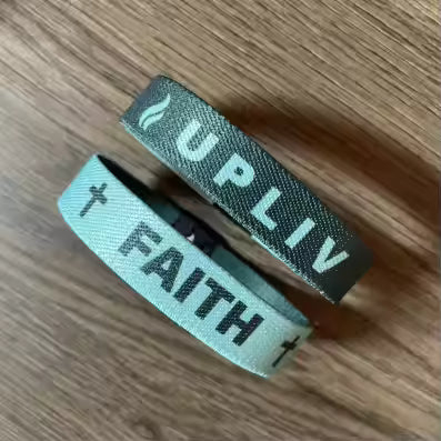 UPliv wristband - Your daily inspiration, one tap away